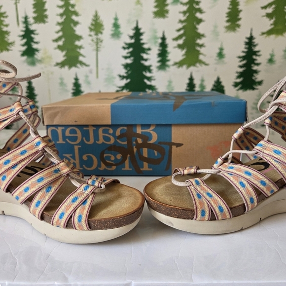 OTBT Women's Way Out Wedge Sandal - Picture 6 of 9